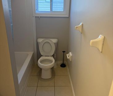 For Lease - 78 Ryan Reynolds Way, Orleans - Convent Glen and Area, ... - Photo 5