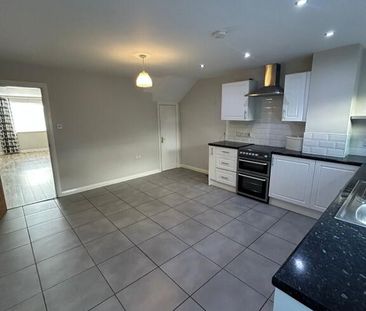 10 Lower Crescent, Comber, BT23 5BU - Photo 4