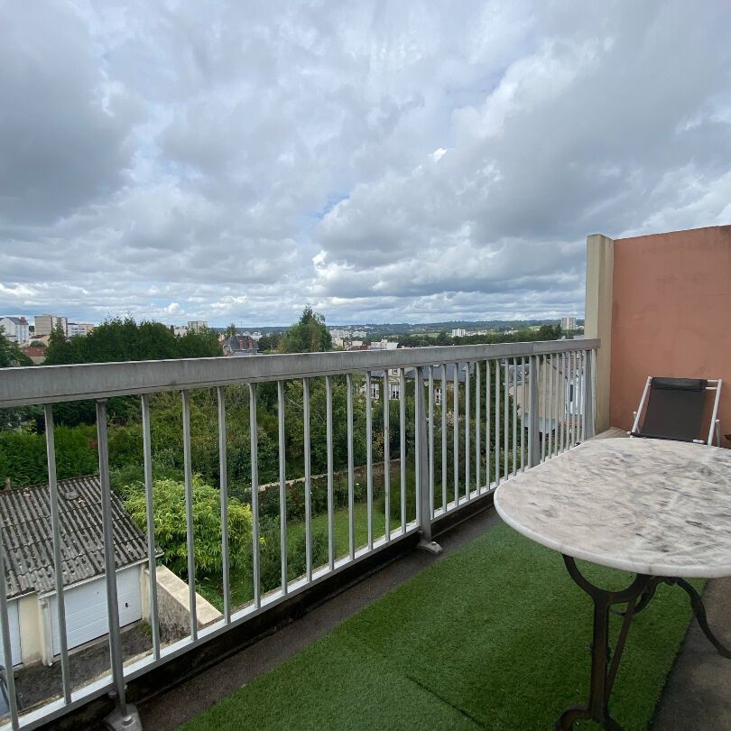 LIMOGES OUEST - QUARTIER RUCHOUX, T3 de 75m² avec parking ! - Photo 1