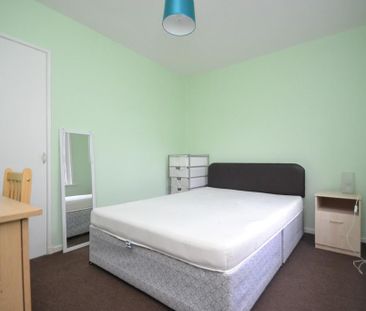 3 bedroom apartment to rent - Photo 3