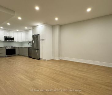 Townhouse For Lease | C8131046 - Photo 5