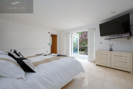 6 bedroom detached house to rent - Photo 4