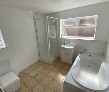 3 bedroom terraced house to rent - Photo 6