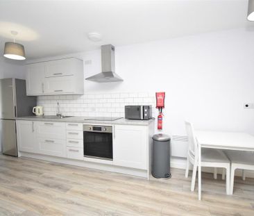 Luna Apartments, Fifth Avenue, York - Photo 6