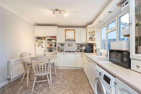 Normanhurst Road, Walton-on-thames, Surrey, KT12 - Photo 4