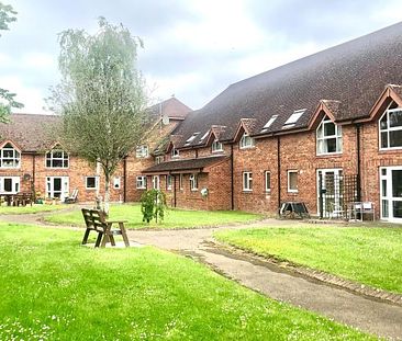 Chelmsford Court Retirement Village, Chelmsford Drive, Worcester, WR5 1RD - For people aged 60+ or 55+ if in receipt of PIP/DLA - Photo 3