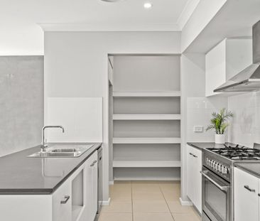 Low Maintenance Family Home - Photo 3