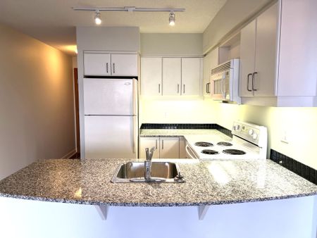 For Lease - 33 Sheppard Avenue Unit# 2411, Toronto, Ontario - Photo 4