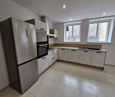 Location Appartement 3 pièces 120m² AMPUIS 69420 - Photo 3