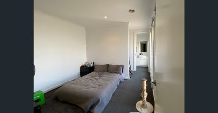 Quality Townhouse In Great Location - Photo 3