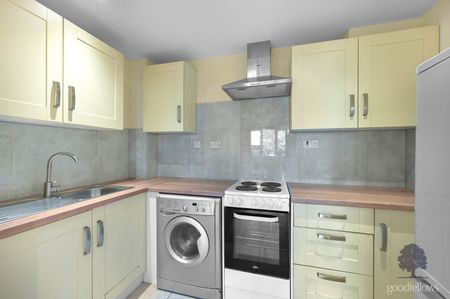 Heathfield Drive, Mitcham, CR4 - Photo 3