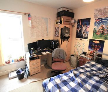 4 bedroom terraced house to rent - Photo 5