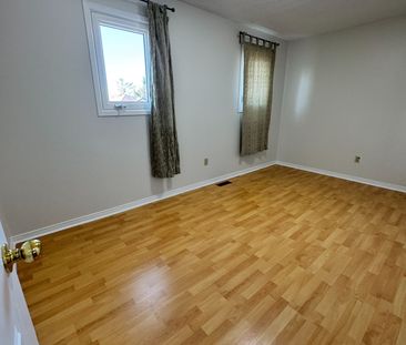 For Lease - 17 Glenmanor Drive, Brampton, Ontario - Photo 6