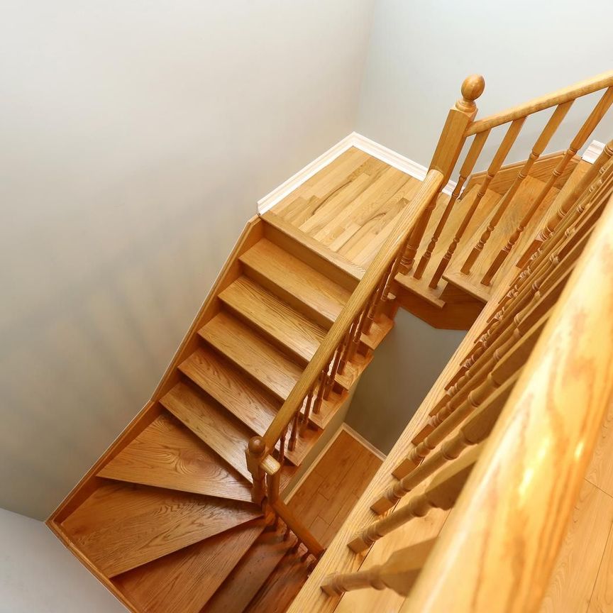 For Lease - 384 Riverstone Drive, Oakville, Ontario - Photo 1