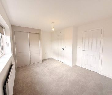 2 bedroom semi-detached house to rent - Photo 2
