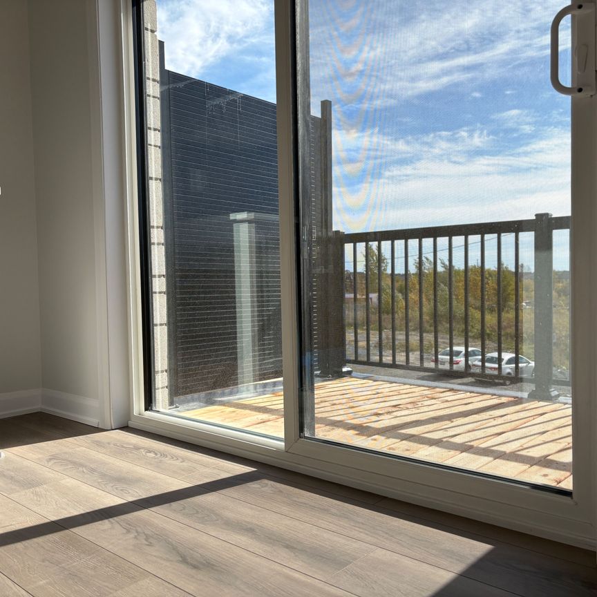 For Lease - 1001 Glenroy Gilbert Drive Unit# 18, Barrhaven, Ontario - Photo 1