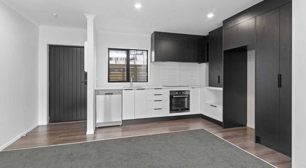 Two bedroom home - Photo 1