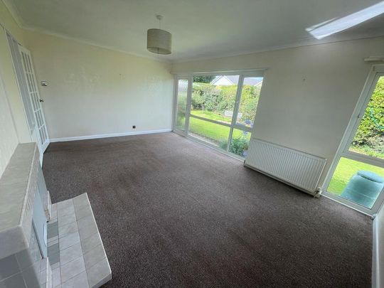 2 bedroom bungalow to rent - Photo 1