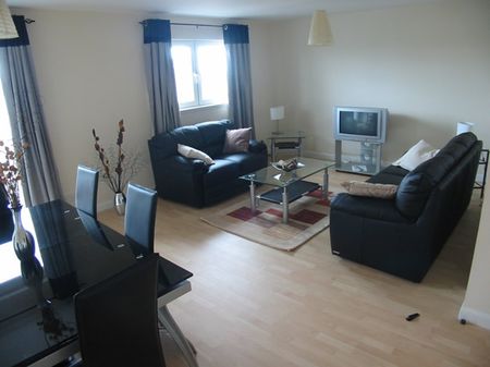 4 bedroom apartment to rent - Photo 2