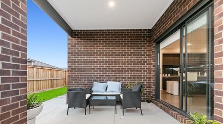 Stunning Family Home for Rent! - Photo 5