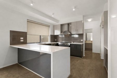 26 Duranta Drive, Gowanbrae VIC 3043 - Photo 3