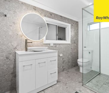 SPACIOUS FAMILY HOME IN A PRIME LIDCOMBE LOCATION - Photo 5