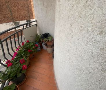 Piso de alquiler en Carrer de Jaume Coll, 12, Can Borrell - Photo 1