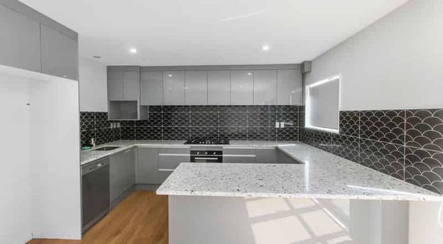 3 bedroom home for rent in Papatoetoe! - Photo 1