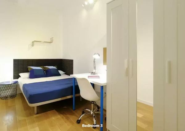 Calle de Martín de los Heros, Madrid, Community of Madrid 28008