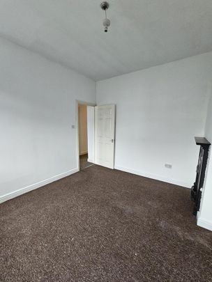 4 bedroom terraced house to rent - Photo 1