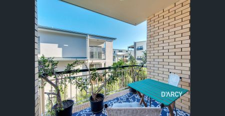 Generous Urban Style - Photo 2