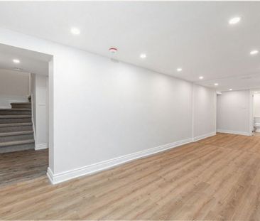 For Lease - 10 Holman Crescent Unit# Lower, Aurora, Ontario - Photo 2