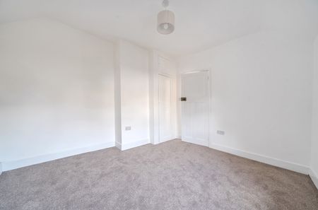 3 bedroom detached house to rent - Photo 5