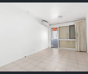 “PERFECT LOCATION!” - Photo 5