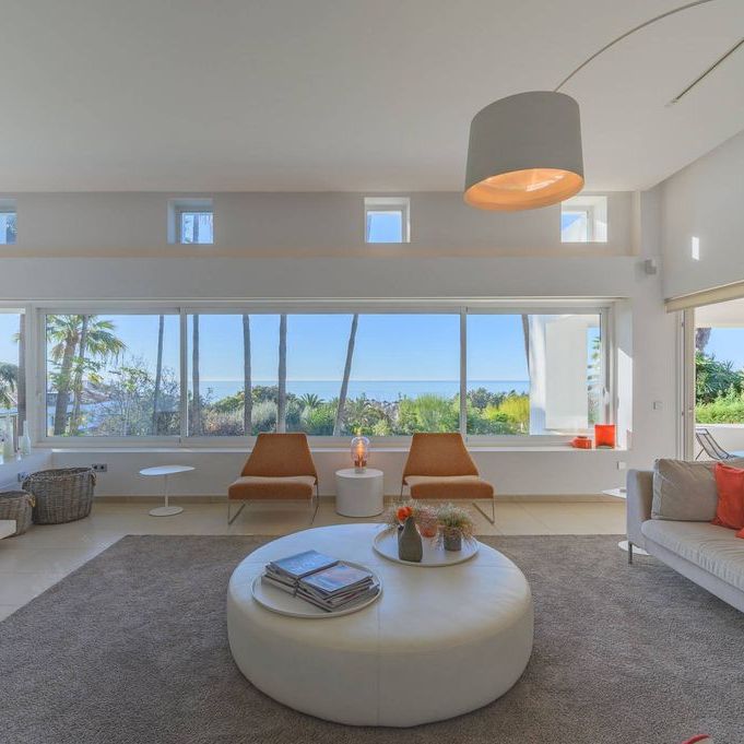 Luxury Villa for rent in The Golden Mile, Spain - Photo 1