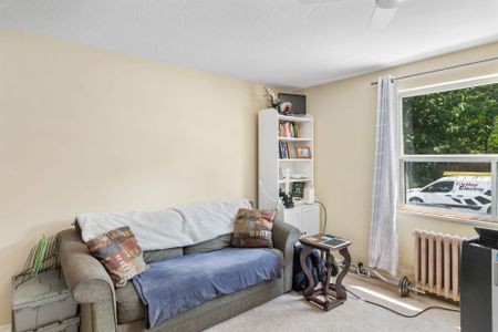 For Lease - 213 Lakeshore Road Unit# 1, Mississauga, Ontario - Photo 4