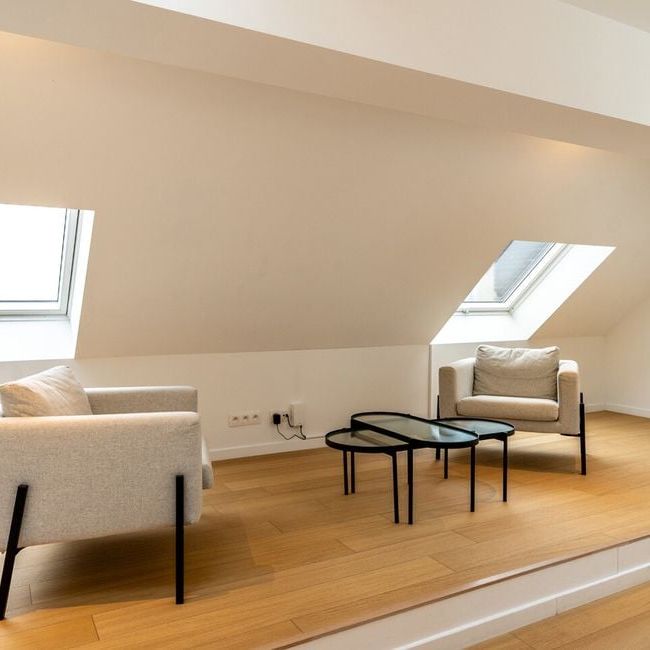 Appartement te huur in Sint-Gillis voor € 4.550 met 3 slaapkamers - Photo 1