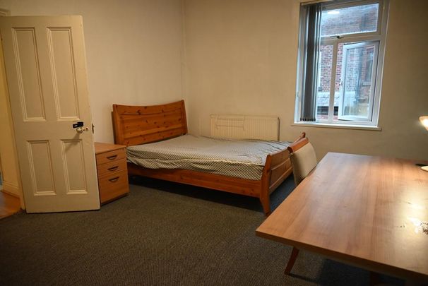 4 bedroom house to rent - Photo 1