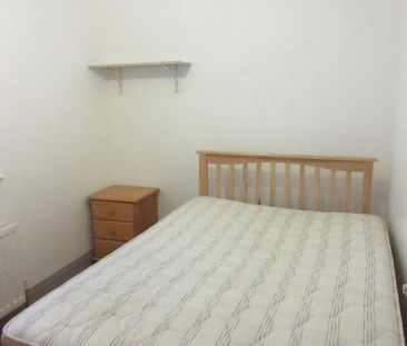 Two Bedroom Apartment, 4a Magdala Street, Botanic Area ~ Behind Que... - Photo 4