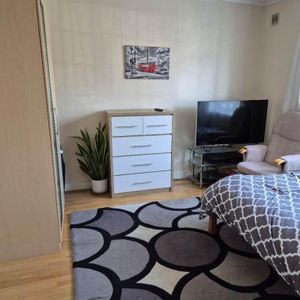 4 bedroom house to rent - Photo 2