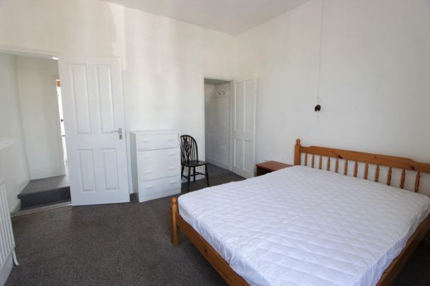 4 bedroom House To Let - Photo 1