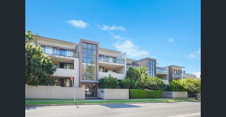 Location...Location...Location - a double brick Unit House close to all the amenities !!! - Photo 2