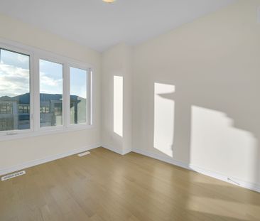 For Lease - 7 Harvey Bunker Crescent, Markham, Ontario - Photo 6