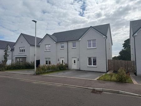 3 bedroom semi-detached house to rent - Photo 3