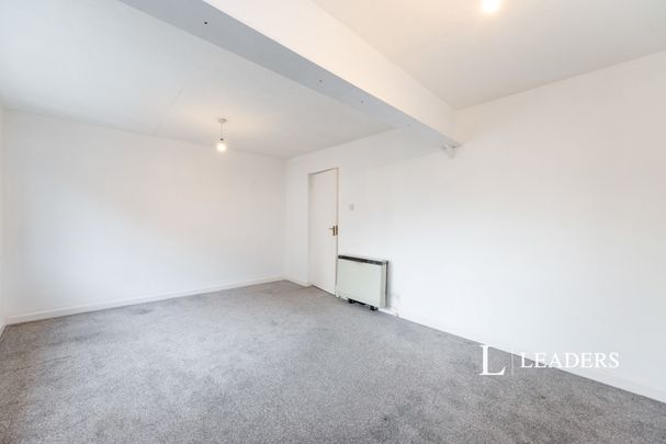 1 bedroom apartment to rent High Street, Portsmouth, PO1 - Photo 1