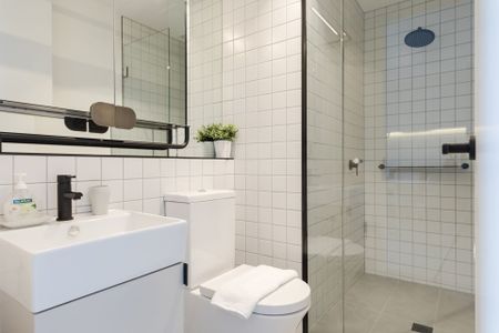 Fully Furnished Two Bedroom Apartment - Photo 5