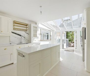 3 bedroom terraced house to rent - Photo 6