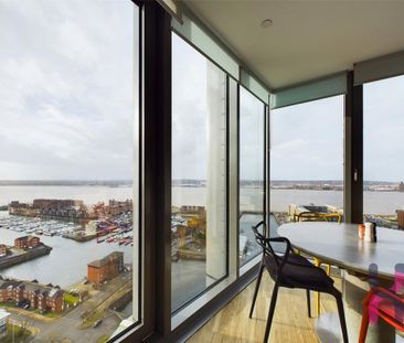 3 bedroom flat to rent - Photo 6