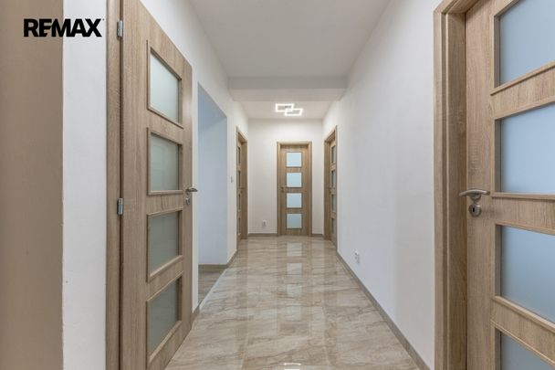 Pronájem bytu 3+1 80 m² - Fotografie 1