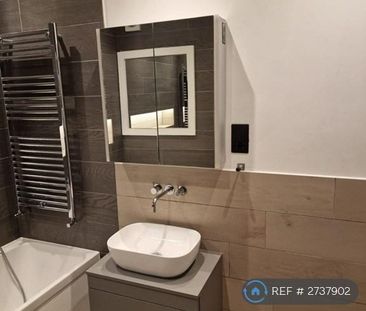 1 bedroom in a flat share to rent - Photo 6